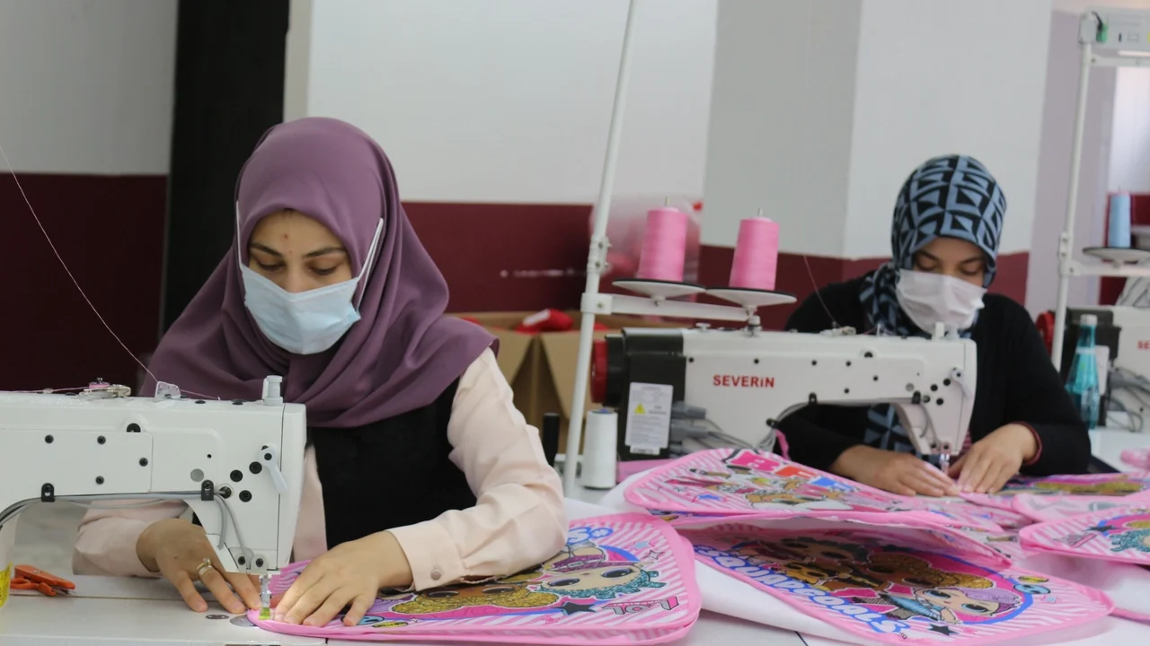 SLB HEM_28.10.2020_12-16 Yas Ãocuk Elbise Dikimi Istihdam_I.B.S.(152)-a9826